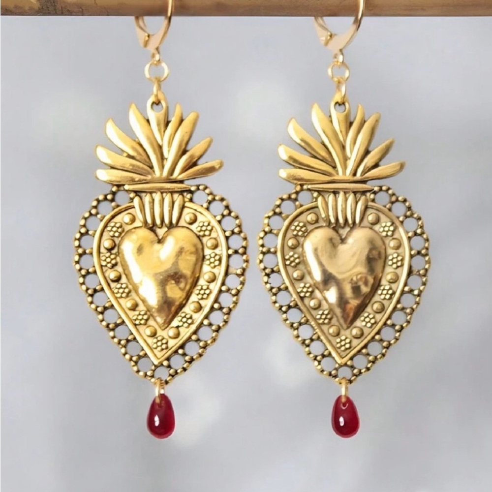 Vintage Style Sacred Heart Gold Drop Earrings